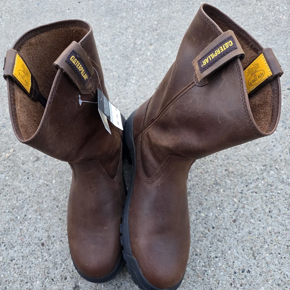 Caterpillar Men's Brown Leather  Size 11 Boots